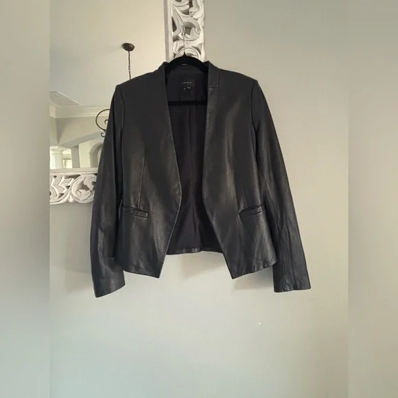 ✨Theory “Lynnia” Lamb Leather Blazer in Navy✨ - Picture 3 of 8